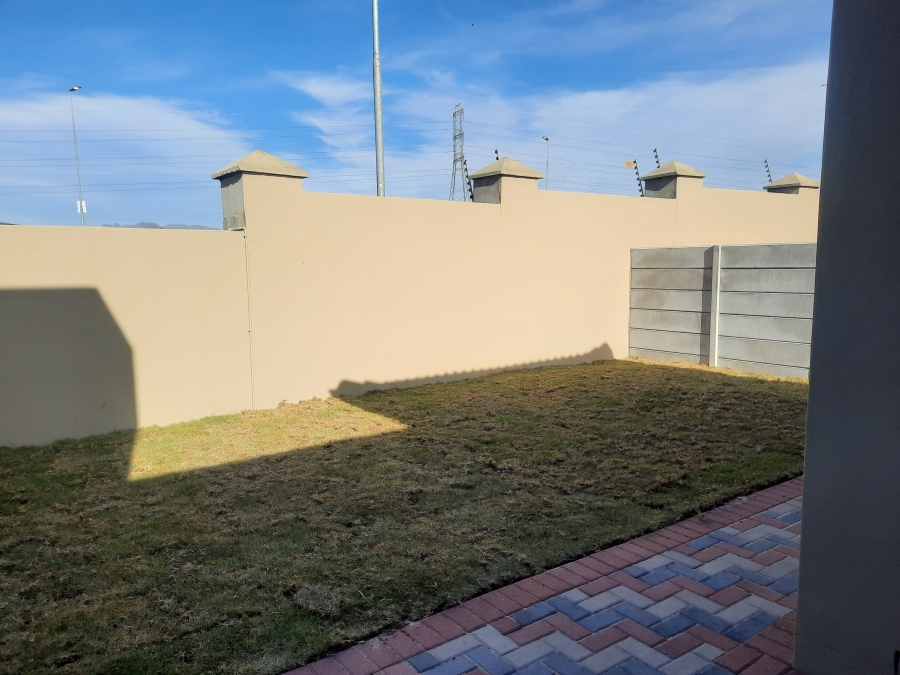 To Let 2 Bedroom Property for Rent in Stellendale Western Cape
